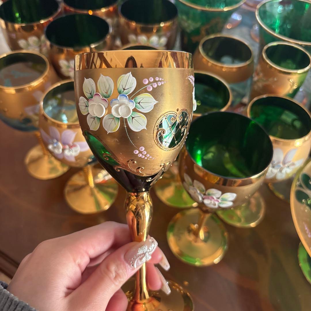 緑と金色の花柄ガラスグラスセット｜金箔押しムラーノワイングラス