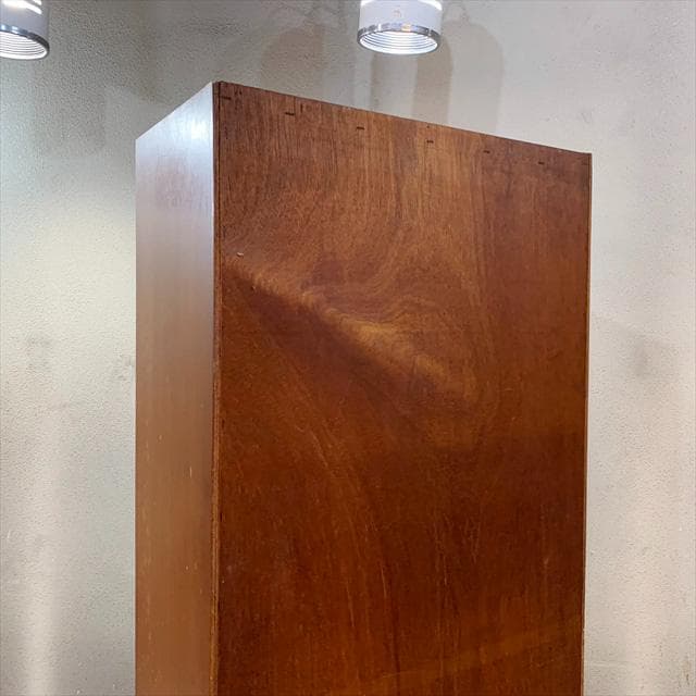 くらげ様□ヴィンテージのチークディスプレイキャビネット（扉収納）