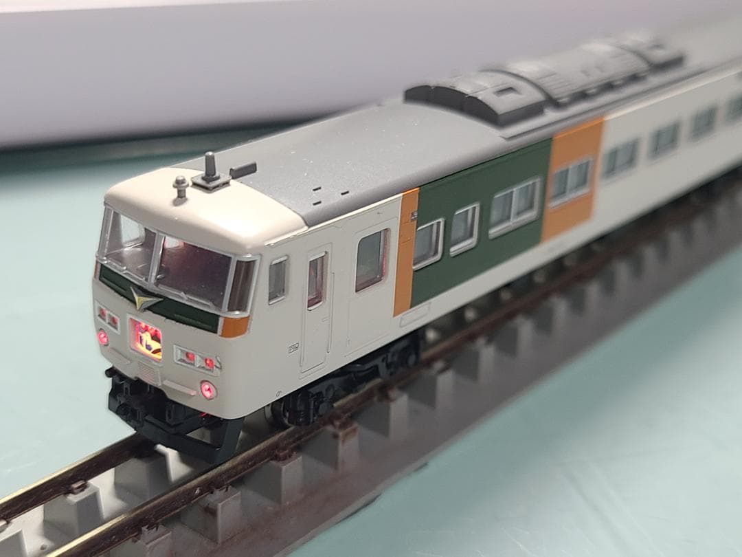 KATO 10-224 185系0番台踊り子8両基本セット