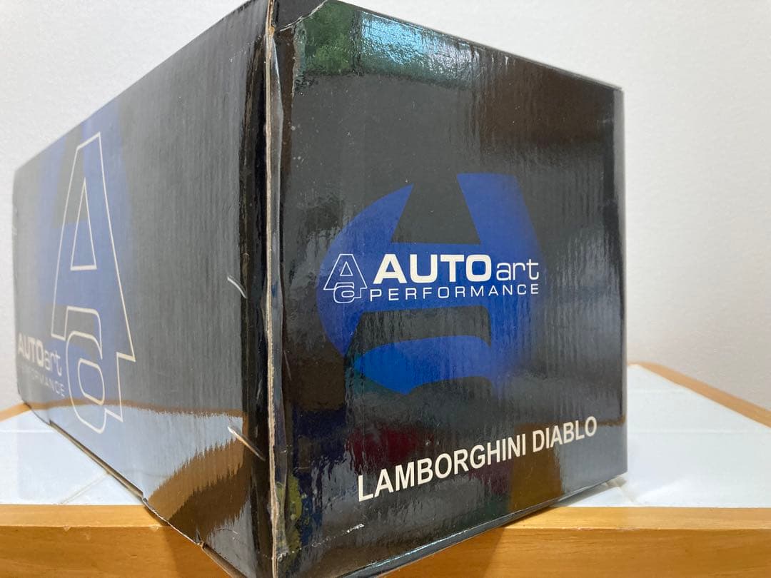 オートアート　1/18 ランボルギーニ　ディアブロ