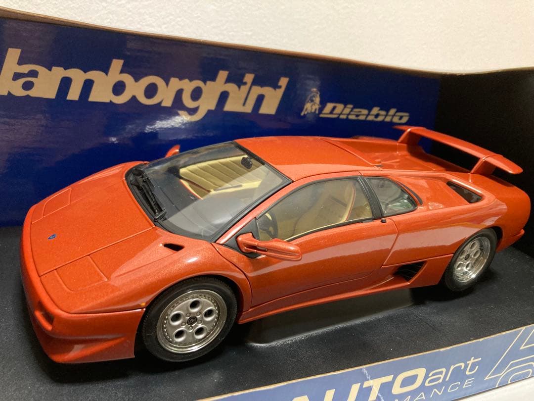 オートアート　1/18 ランボルギーニ　ディアブロ