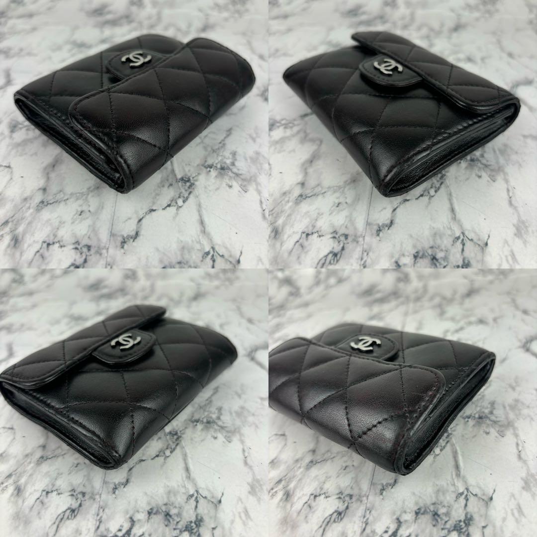 74 CHANEL ケース　マトラッセ　ラムスキン