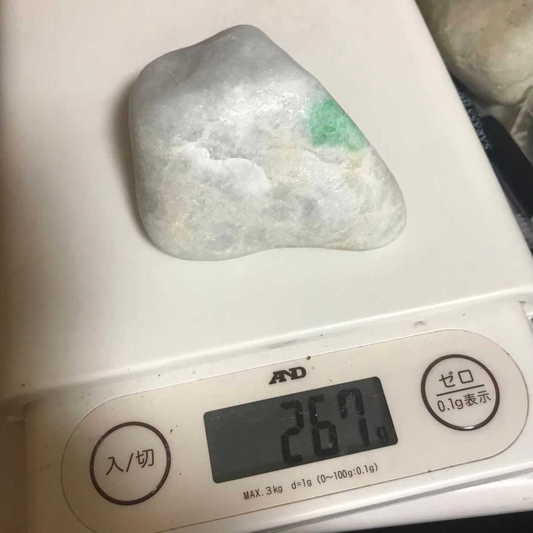 糸魚川翡翠 高透過 白アップルグリーン 大きめ 267g