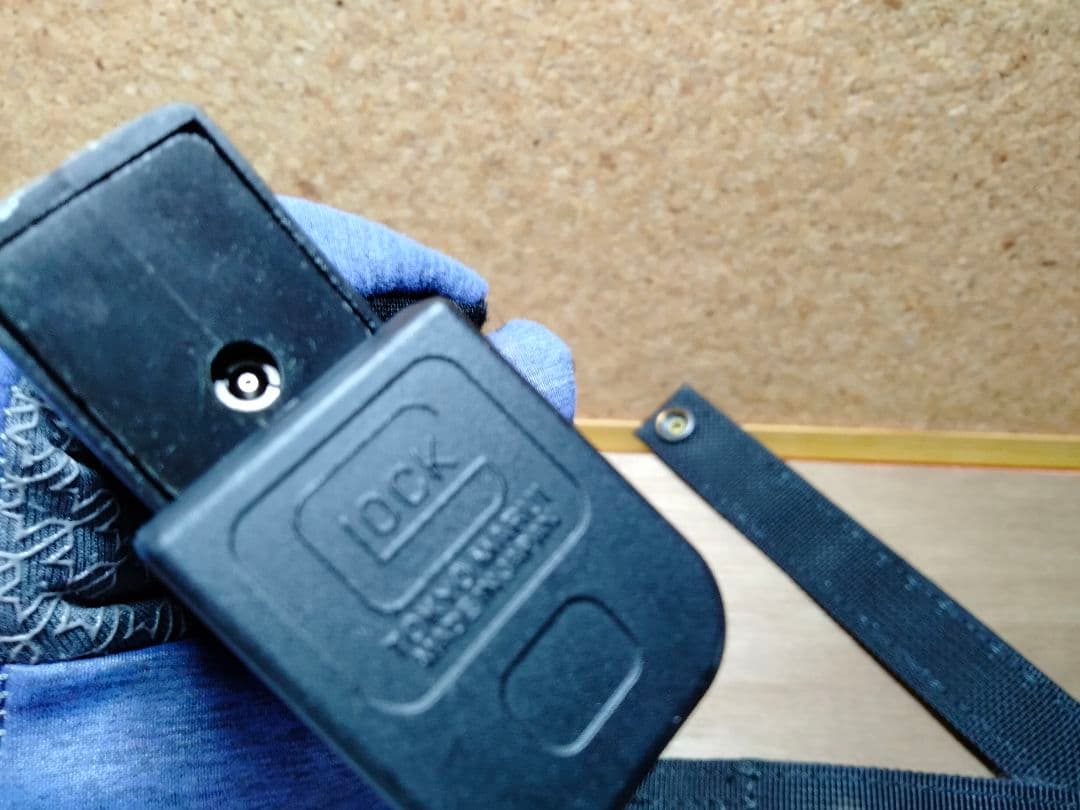 東京マルイ・グロック　ロングマガジン２本【マガジンポーチ付】