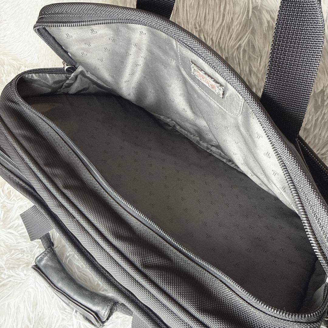 TUMI 3way ビジネスバッグ リュック ショルダー A4 通勤 黒 ２気室