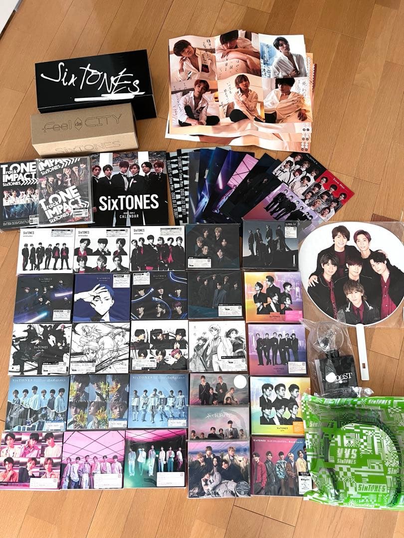 SixTONESグッズまとめ売り