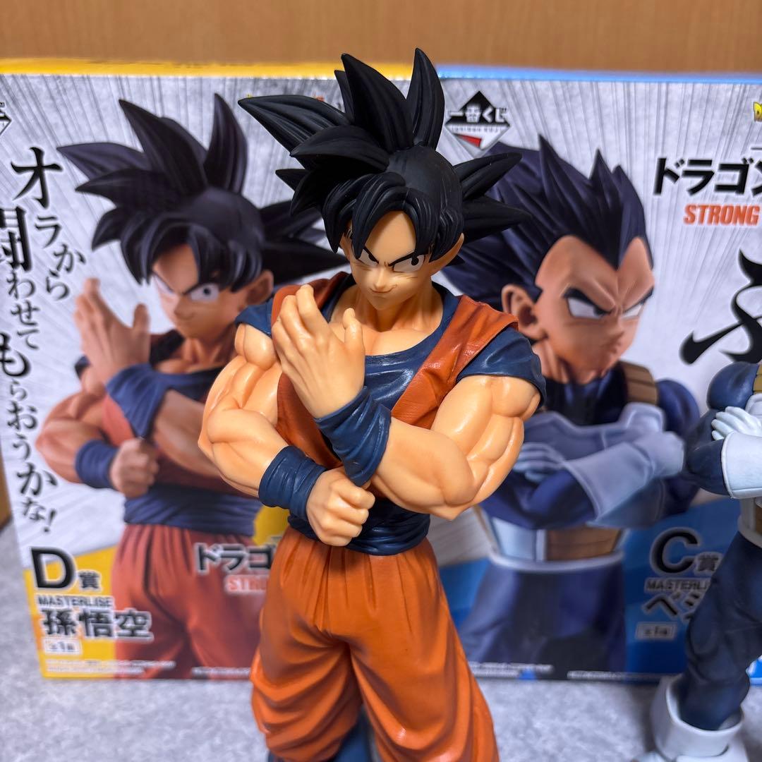 一番くじドラゴンボール　STRONG CHAINS!! 孫悟空ベジータクリリン