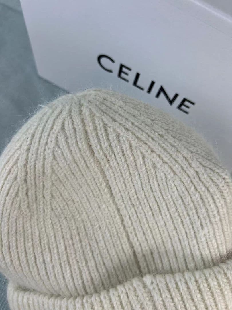 新品、未使用CELINE セリーヌ ホワイト エンブロイダリー ニット帽