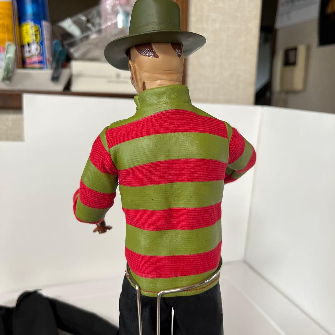 エルム街の悪夢　フレディ　サイドシヨウトイ製　　2004年