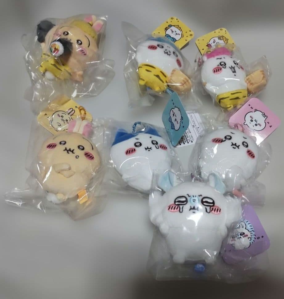 ちいかわ PUN。マスコット モモンガ・うさぎ・ハチワレ・ちいかわ