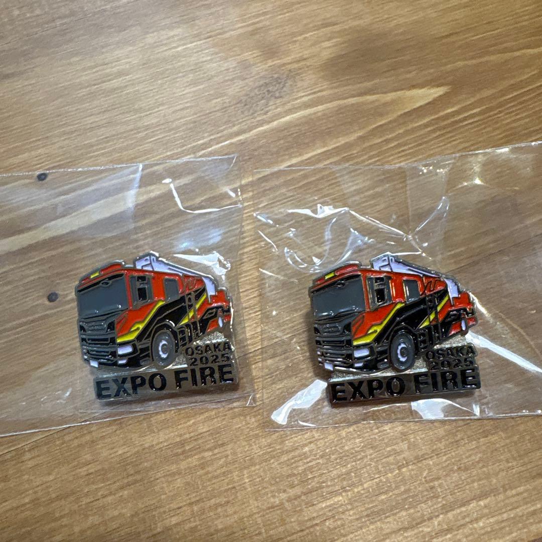 EXPO FIRE 2025 消防車ピンバッジ - メルカリ