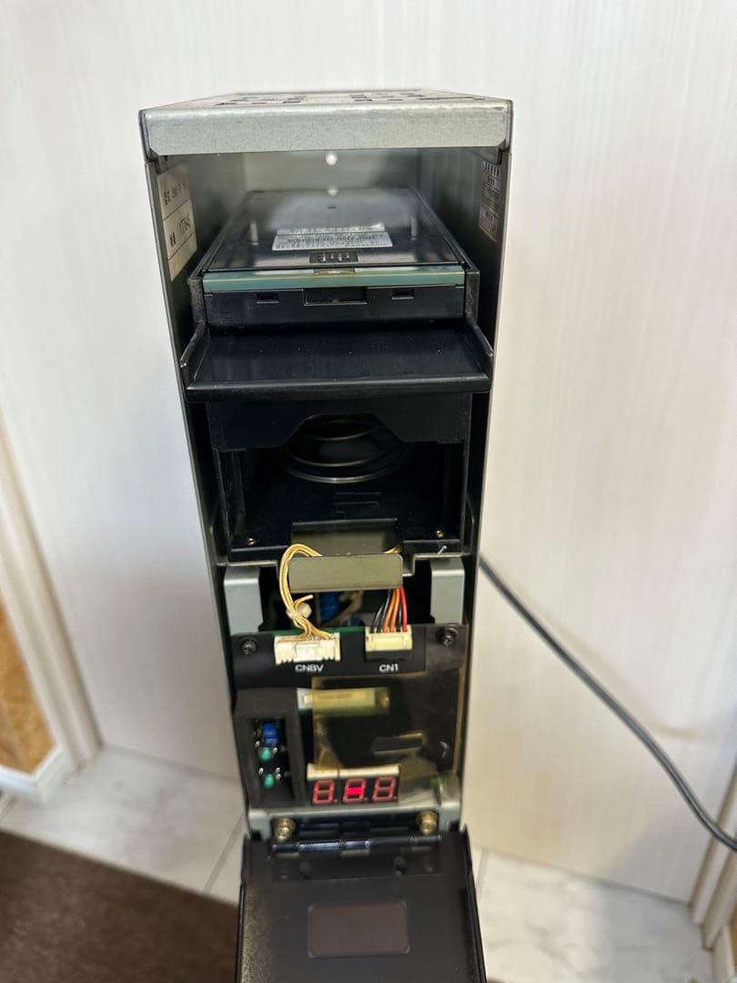 EMS-7F サンド型両替機 千円札→100円硬貨×10枚 セール