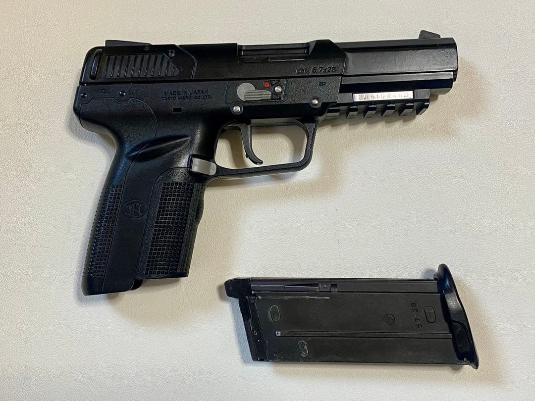 動確済　東京マルイ　fn57 ガスブロ