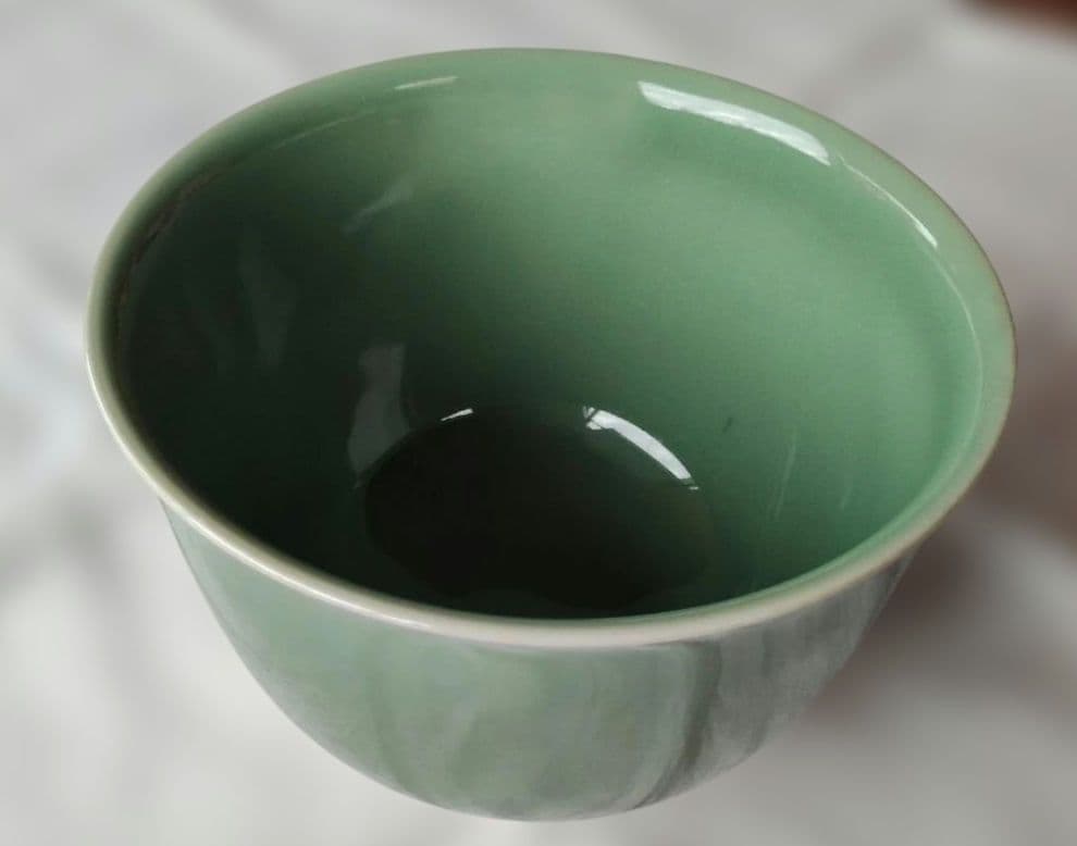 【新品未使用】オリーブ色の和食器