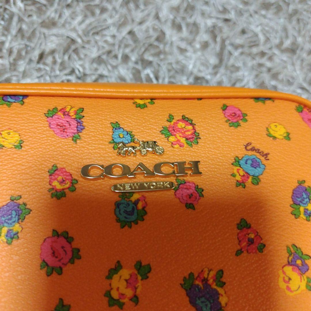 新品・COACH 花柄ショルダーバッグ オレンジ
