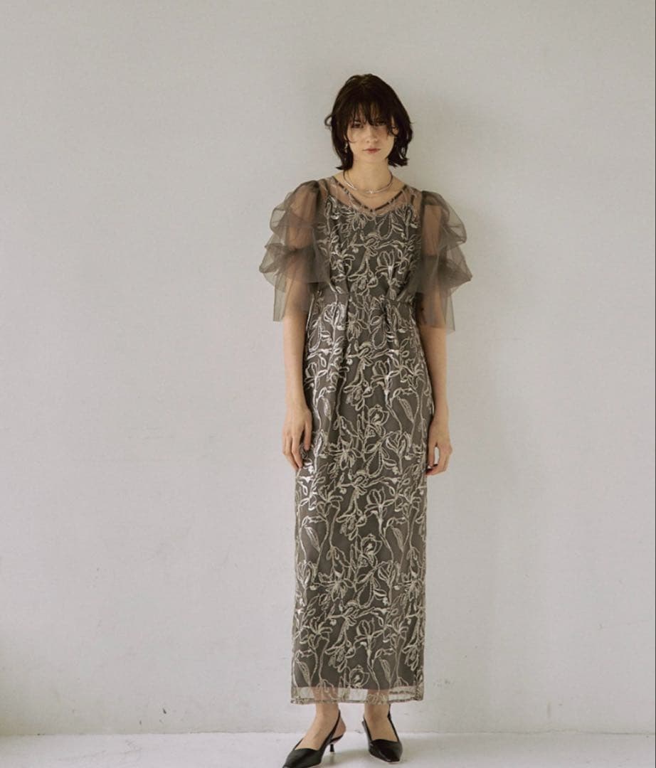 Ｓサイズ LE'RURE リルアー　フラッフィースリーブペンシルドレス