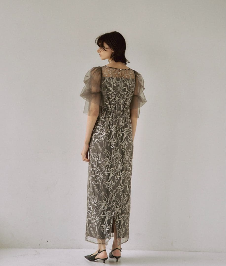 Ｓサイズ LE'RURE リルアー　フラッフィースリーブペンシルドレス