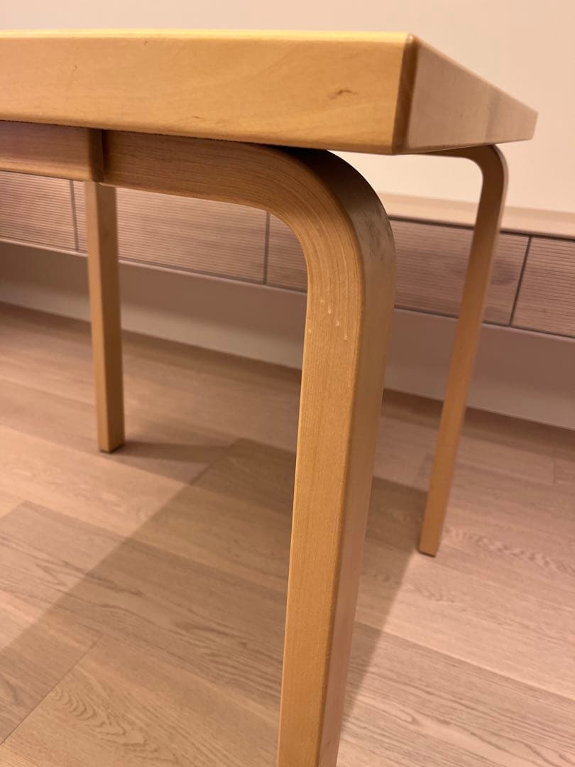 artek アルテック　テーブル81C ホワイトラミネート