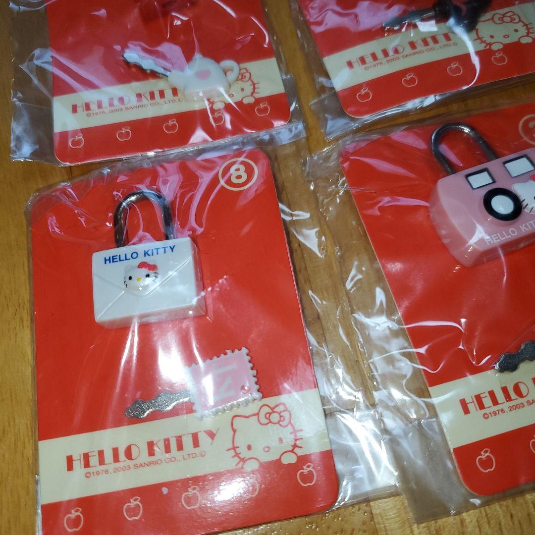 平成レトロ　平成女児　サンリオ　キティ　ノベルティ缶バッジ　キーホルダー　セット