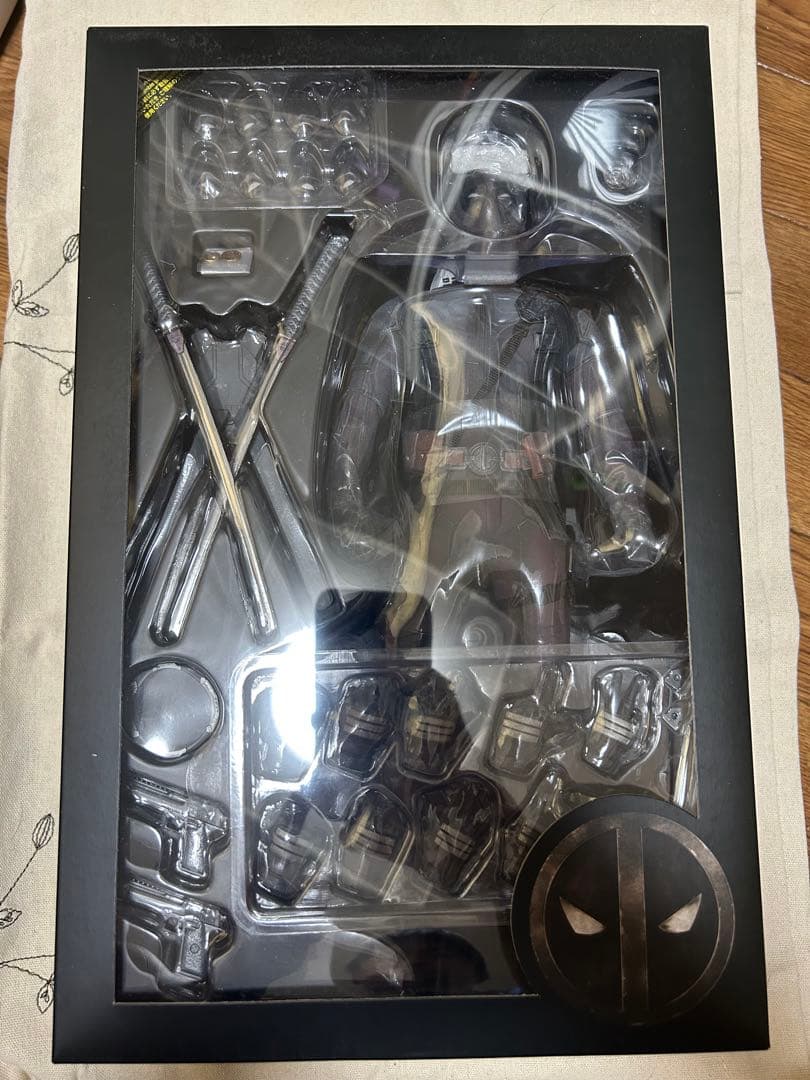 デッドプール 2 灰まみれ ホットトイズ