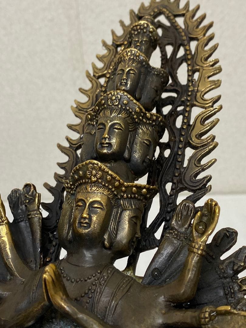 3-2331 十一面千手千眼観世音菩薩 黄銅 病気平癒 災難除け