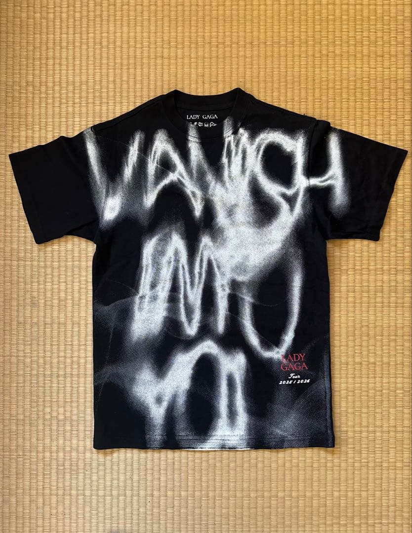 レディー・ガガ The Mayhem Ball 公式ツアーTシャツ Sサイズ 黒 - メルカリ