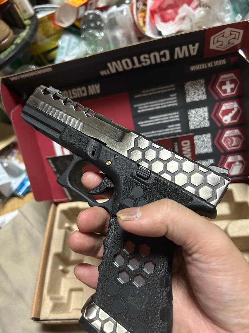 AW CUSTOM TM ガスガン ブラック/シルバー