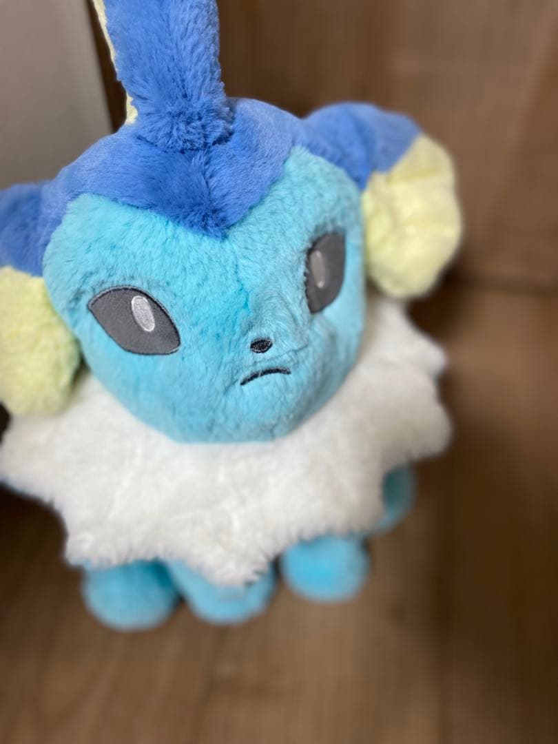 ポケモンセンターオリジナル　シャワーズ　ふわふわ抱きぬいぐるみ