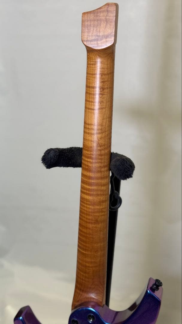 ネック必見】ヘッドレスギター・マジョーラカラー・ファンフレット24F