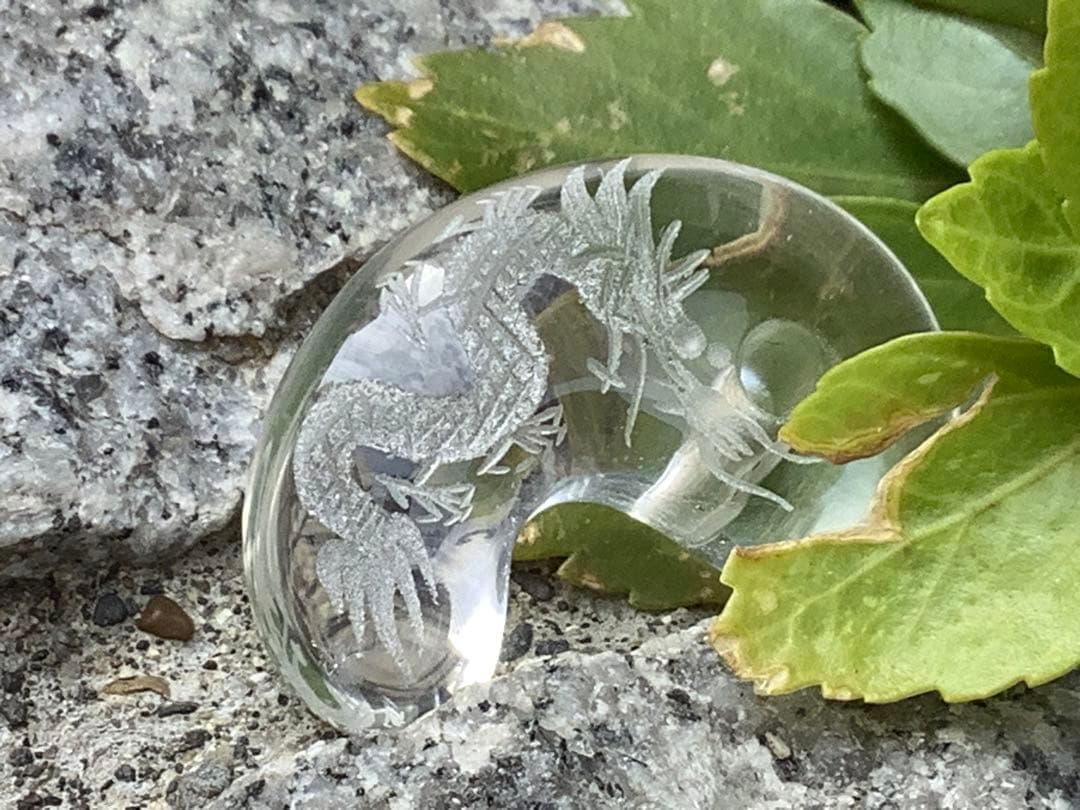 ✳ 【 彫り師*秀峯作雲龍彫り ]乙女水晶勾玉 限定数量*極上