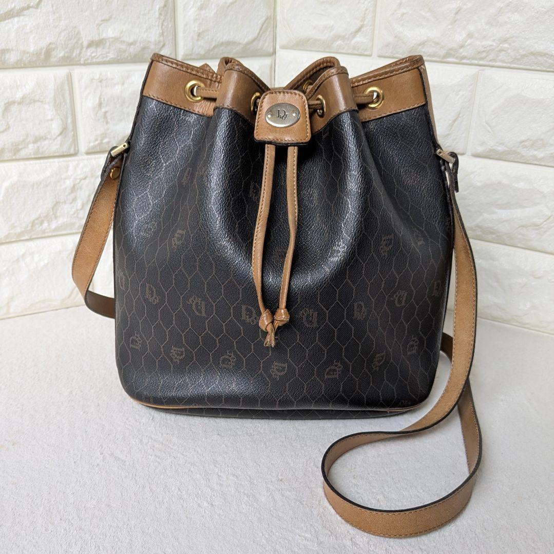 クリスチャンディオール 巾着 ショルダーバッグ ハニカム レザー ポーチ付き