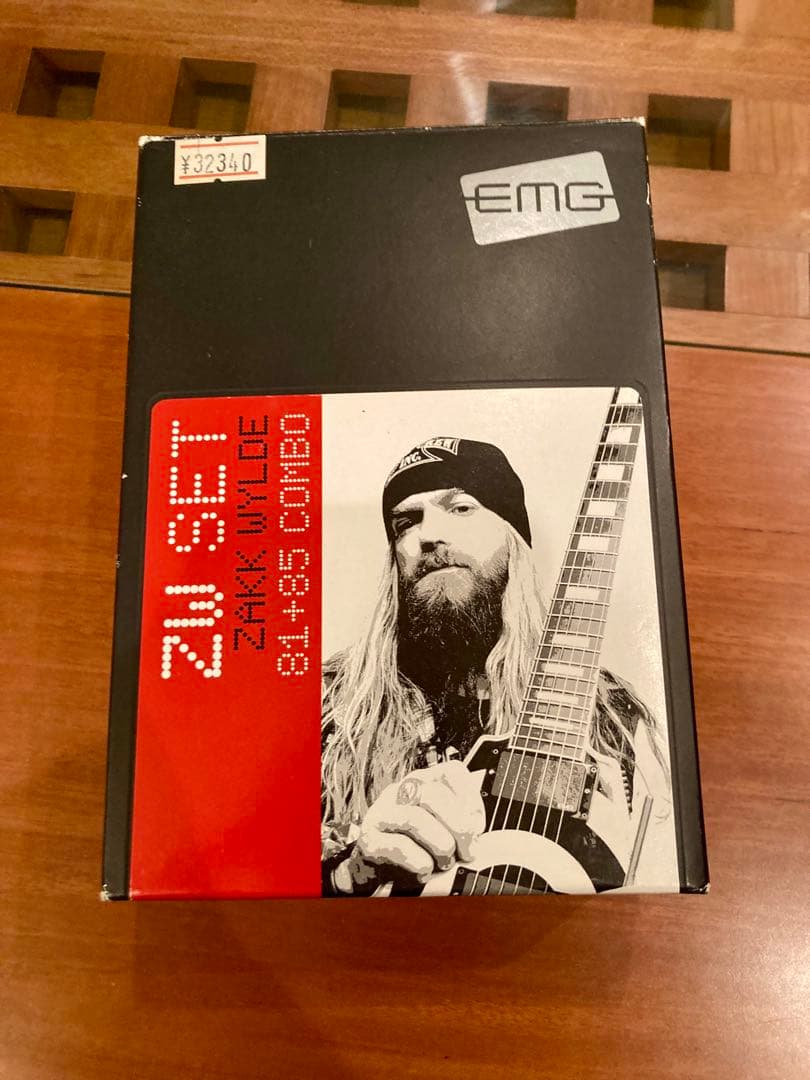 ギブソンUSA レスポール・スタジオ オールブラック ハードケース付き