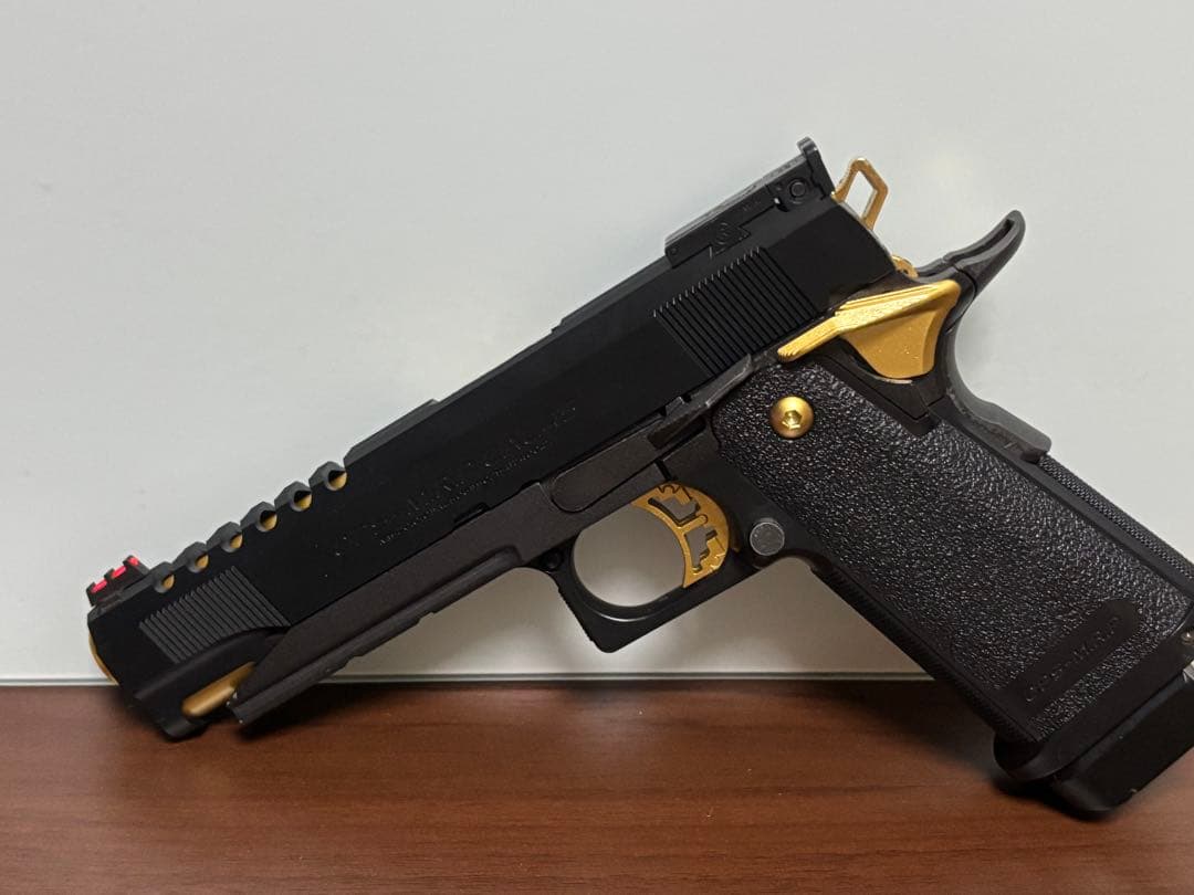 HI-CAPAゴールドマッチ ガスガン予備マガジン付き