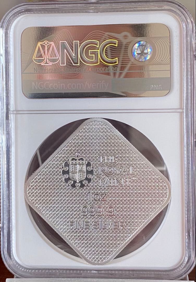 ☆大人気鑑定済み☆クイーンズビースト コンプリーター 1オンス