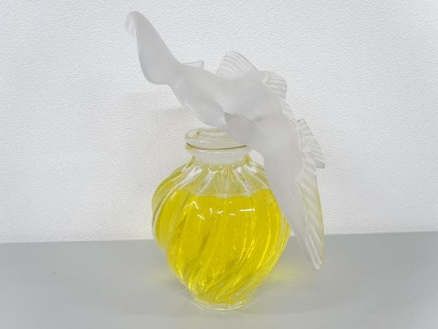 LALIQUEラリックNINA RICCIレールデュタン ディスプレイボトル 521: LALIQUE, Nina Ricci L'Air du Temps perfume bottle < Object
