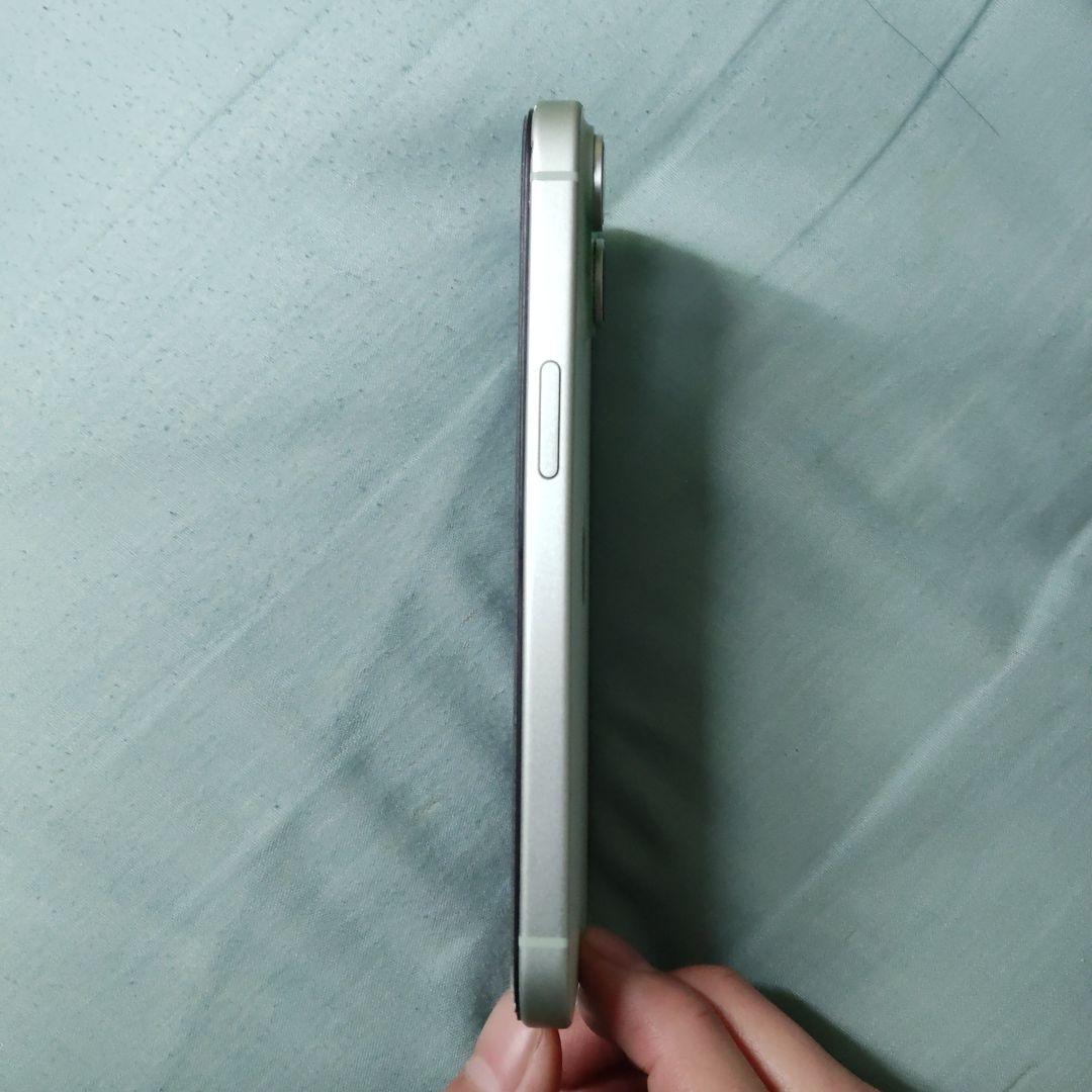 ジャンク】Apple iPhone 15 グリーン 本体【画面破損】