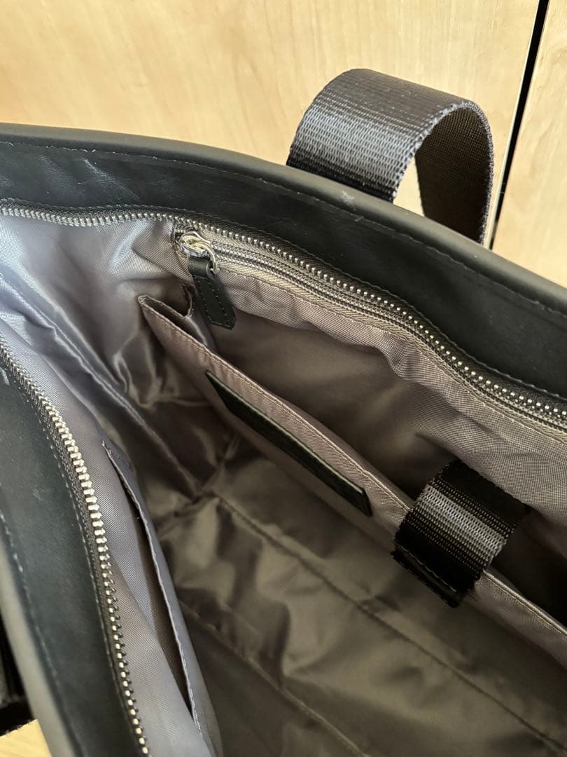 ハンティングワールド　ビジネスバッグ