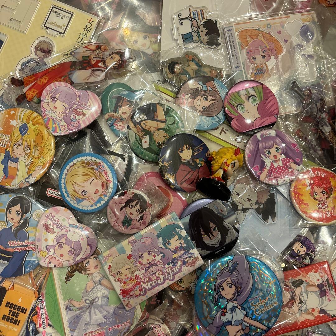 鬼滅の刃 　ラブライブ　アニメグッズ　まとめ売り 大量　500点以上