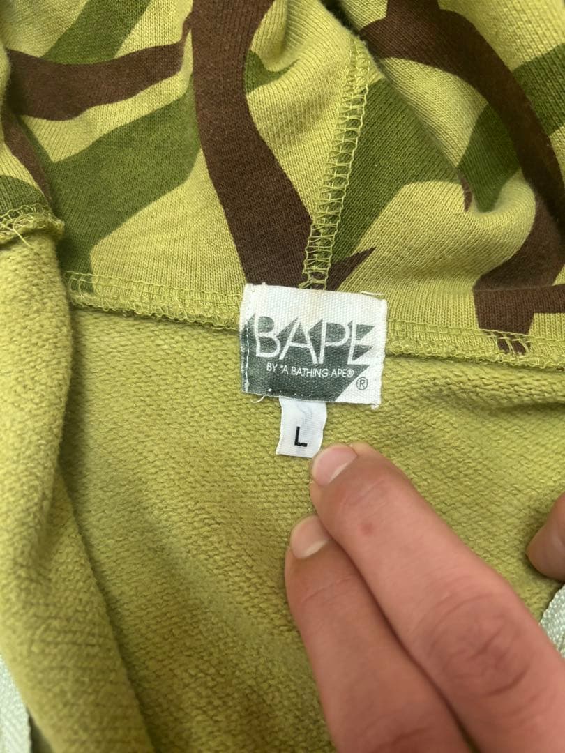 B*K様 「最安値」apeトライバルカモ　パーカー