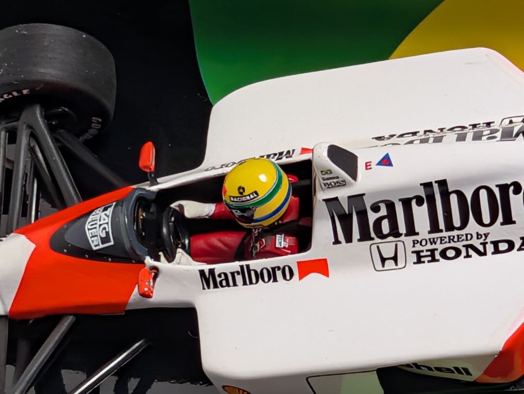 PMA 1/43 マクラーレン MP4/4 No.12 マルボロロゴ仕様台紙違い