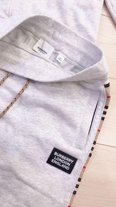 Burberry キッズ　10Y 140 セットアップ可能