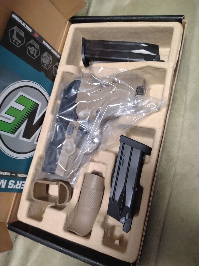 WE ガスガン タンカラー Px4 サブコンパクト