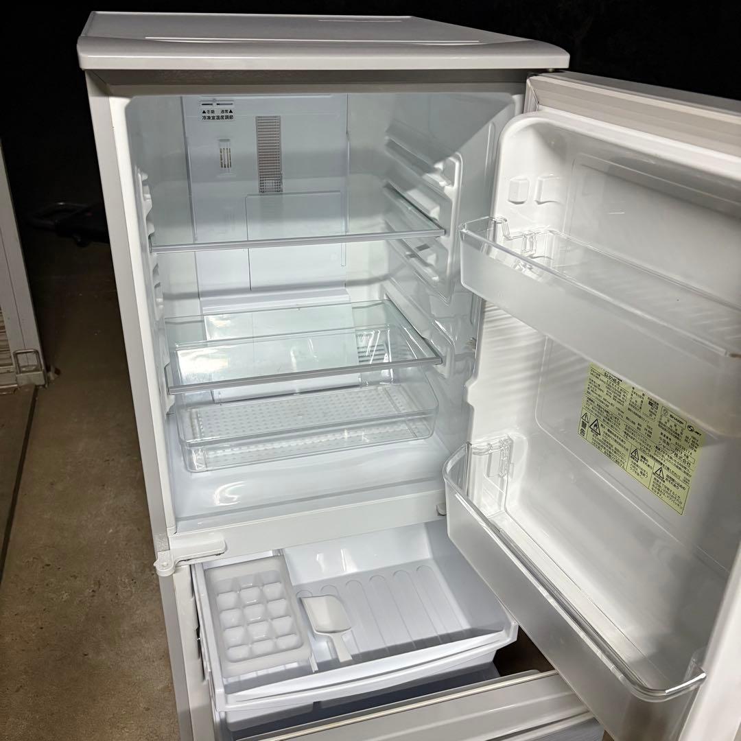値下げ‼️【東京23区送料無料‼️】SHARP 冷蔵庫140L 2019年製