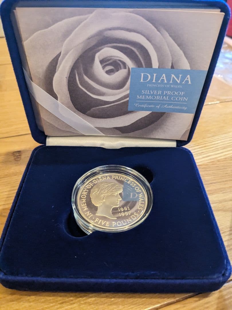 ダイアナ妃メモリアルコイン Silver proof memorial coin
