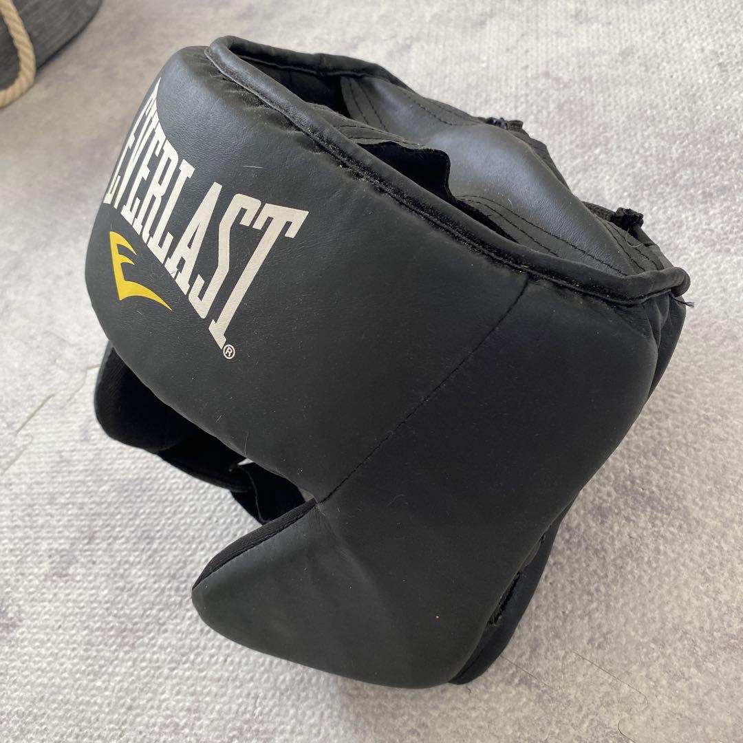 ベストセラースポーツ - EVERLAST ヘッドギア 黒
