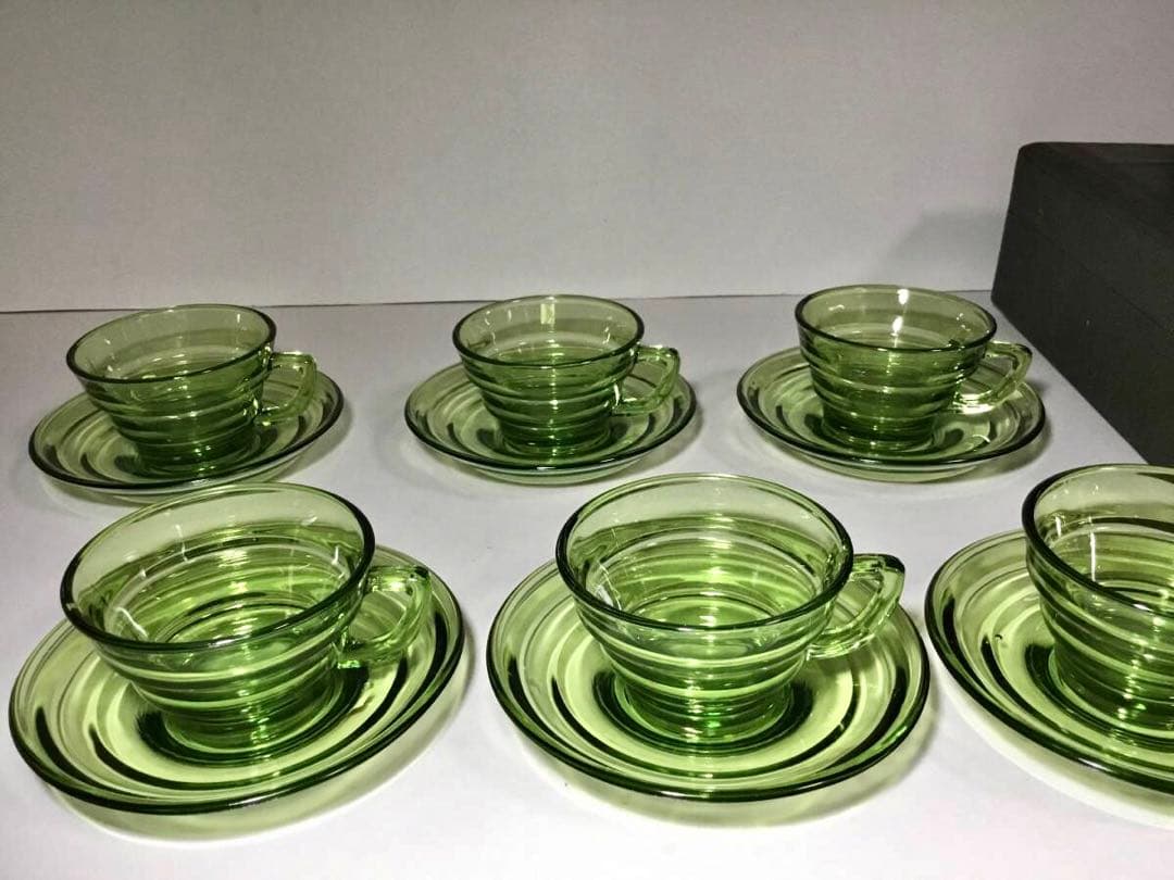 アールデコ◆ガラスカップ&ソーサー6客◆緑 グリーン 昭和レトロ プレスガラス アールデコ◇ガラスカップ&ソーサー6客◇緑 グリーン 昭和レトロ