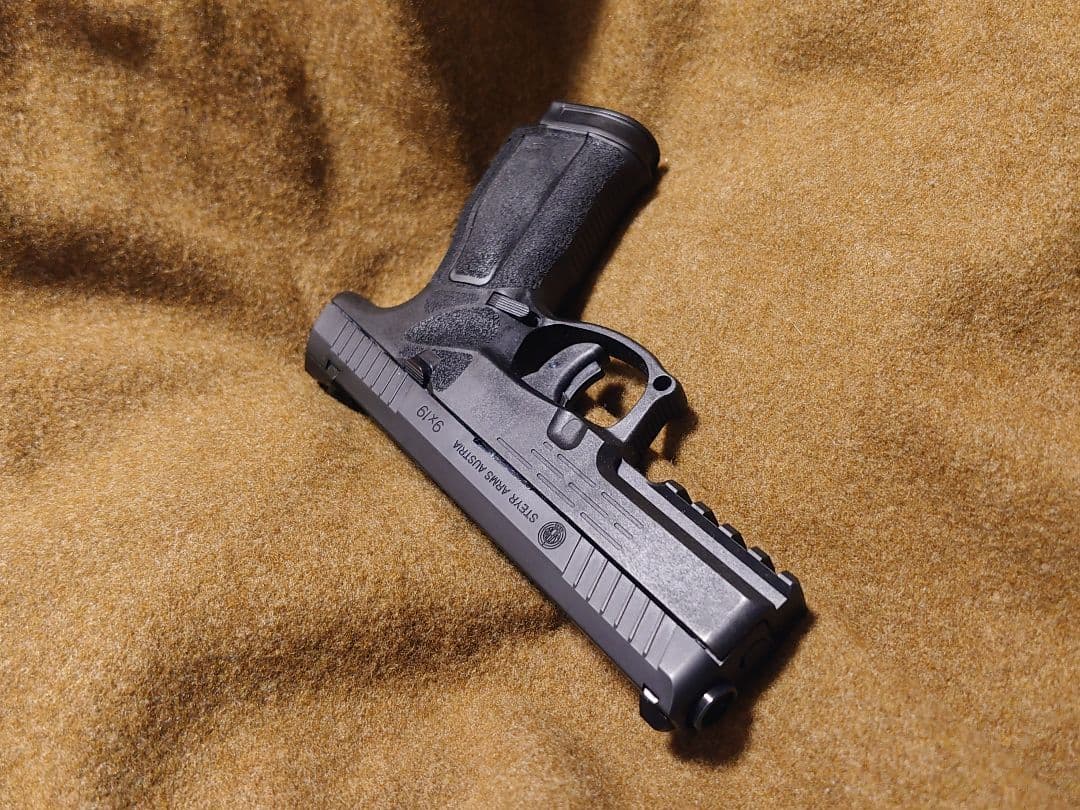 Carbon8 カーボネイト STEYR L9A2 CO2 ブローバック