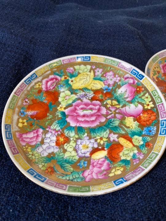 中国古美術品、牡丹花紋描金皿二枚、