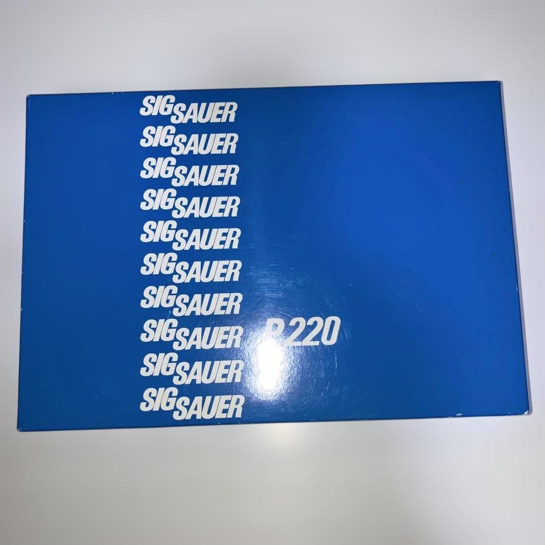 9ミリ拳銃(SIG P220) モデルガン