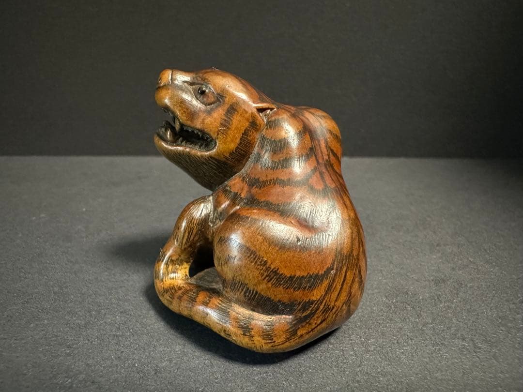 根付(netsuke)】虎の根付 木製 江戸時代
